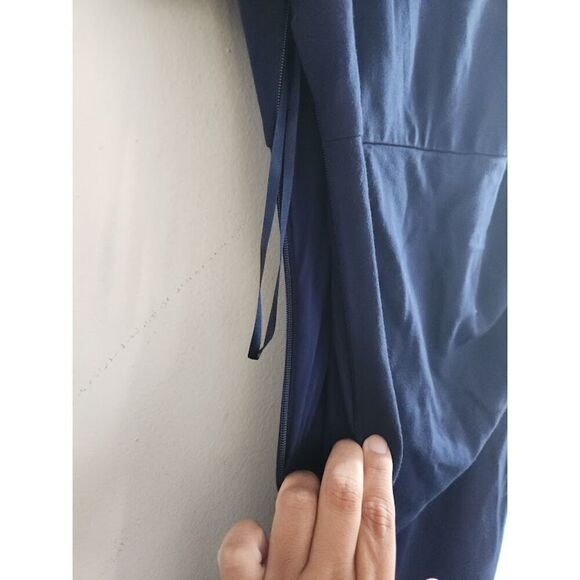 Diane Von Furstenberg Navy Blue "Bevina"Short Sleeve Sheath Dress size 0 - Picture 10 of 10